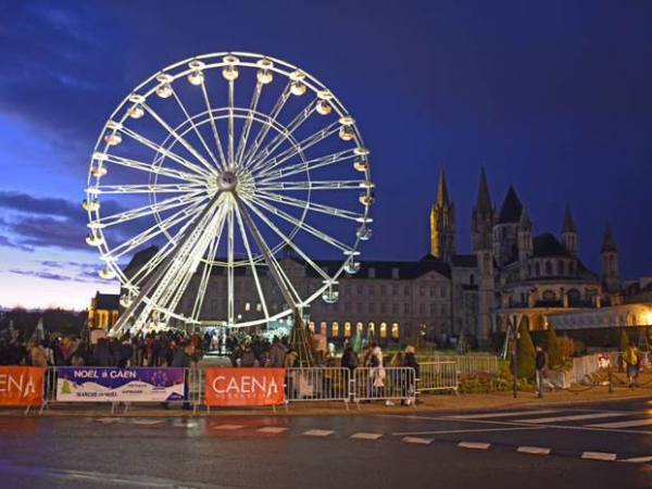 Grande Roue sur l'esplanade de l'HDV