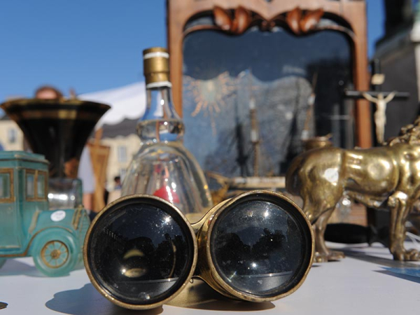 4526-Place_Saint-Sauveur__brocante-Francois_DECAENS___Ville_