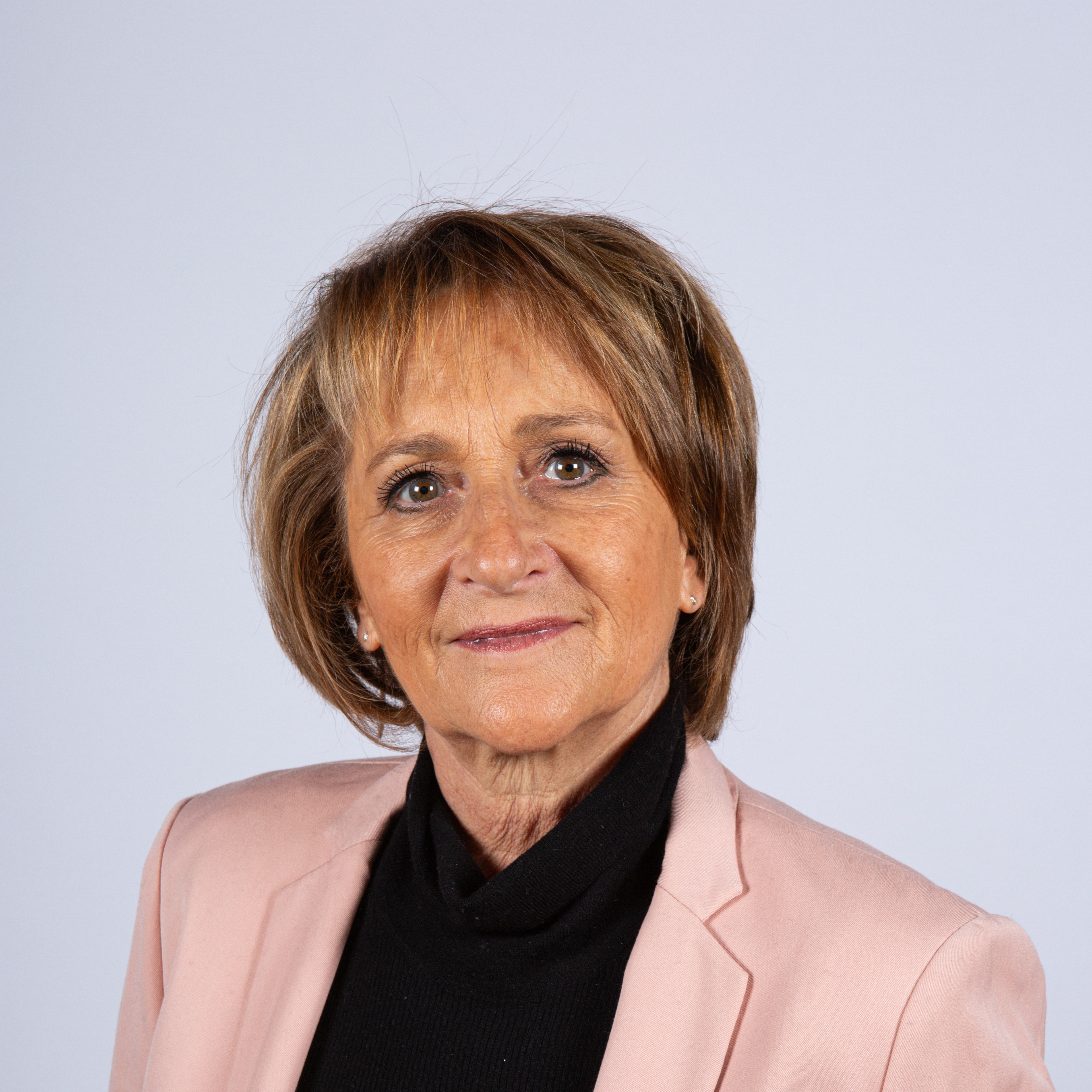 Portrait de Véronique Debelle, conseillère déléguée spéciale en charge de la mission Bien-Vieillir