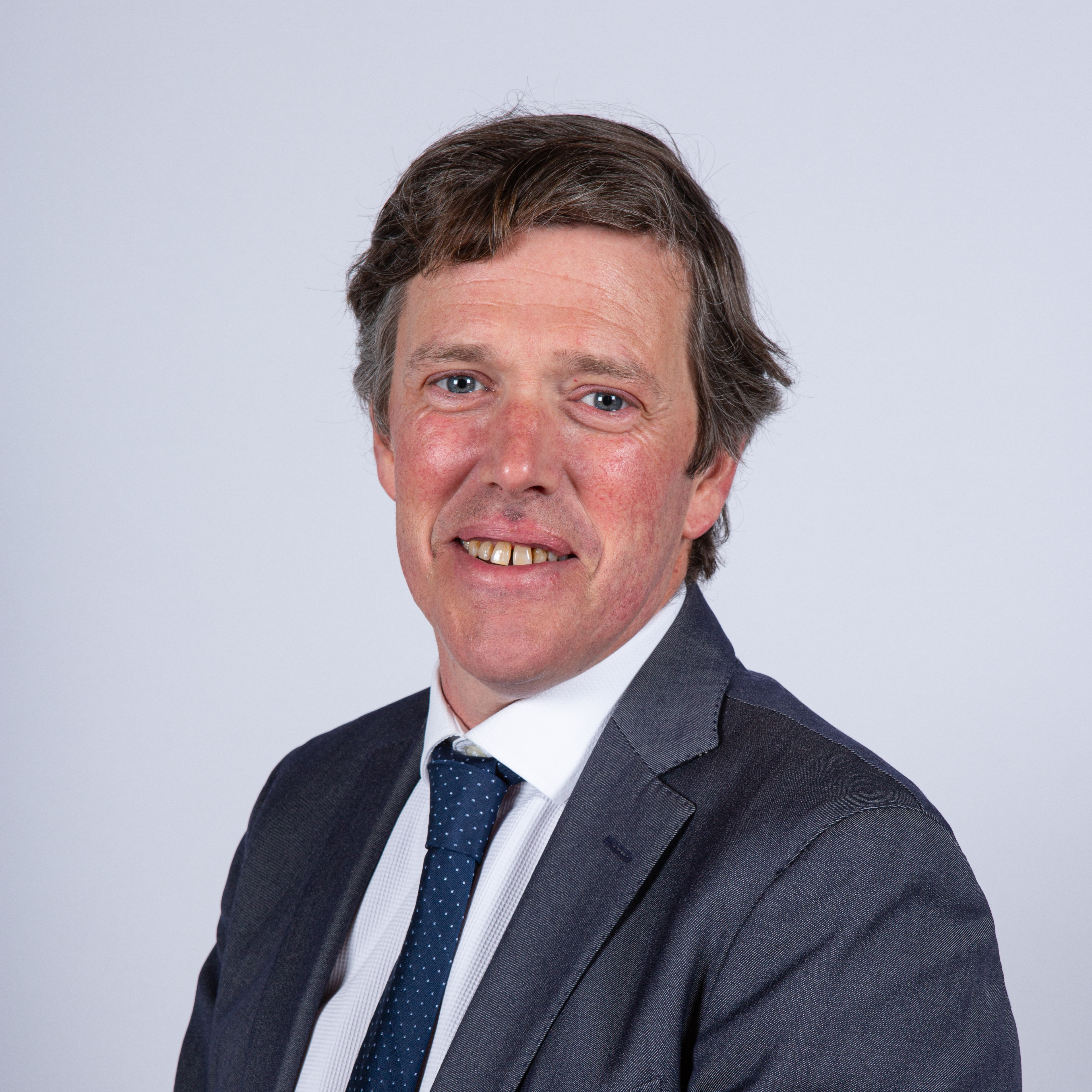 Portrait de Ludwig Willaume, huitième adjoint en charge de l'administration générale, du patrimoine et des bâtiments communaux