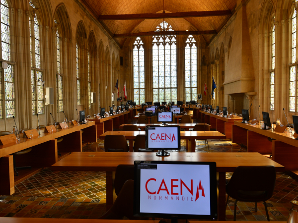 Vue de salle du conseil municipal